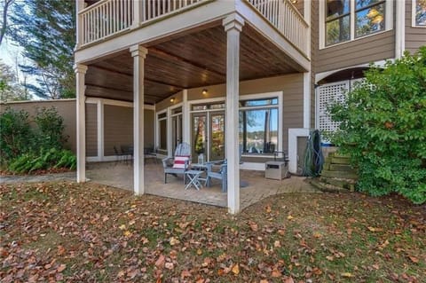 The White Hart House Lake Lanier House in Lake Lanier
