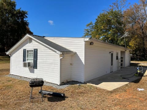 Kamau Farms Cottages Apartment in Lake Lanier