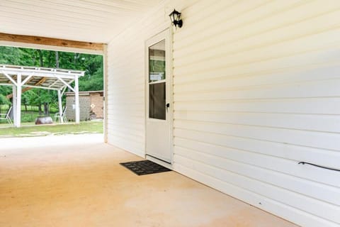 Kamau Farms Cottages Apartment in Lake Lanier