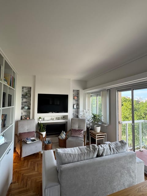 Communal lounge/ TV room, TV and multimedia, Living room, Seating area