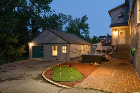 BRAND NEW Nashville Dream Hot Tub Arcade More House in Nashville