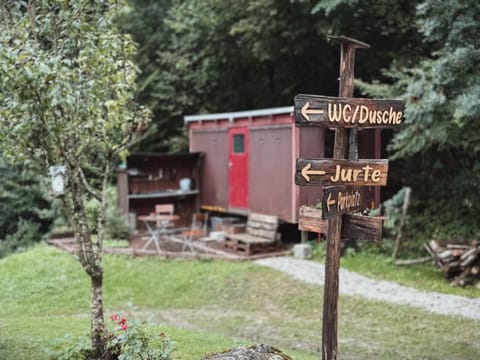 Bauwagen mit Bergblick Luxury tent in Bad Reichenhall