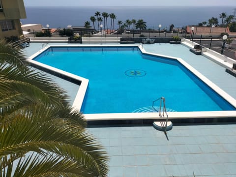 Sea view, Swimming pool, sunbed