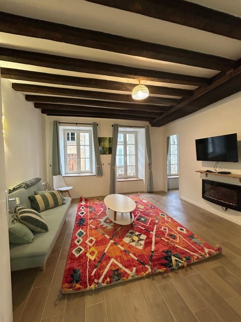 TV and multimedia, Living room, Seating area