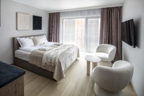 Bed, TV and multimedia, Kitchen or kitchenette