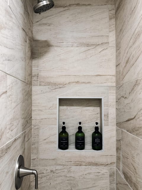 Cozy Private Room A in S Central LA Vacation rental in Compton