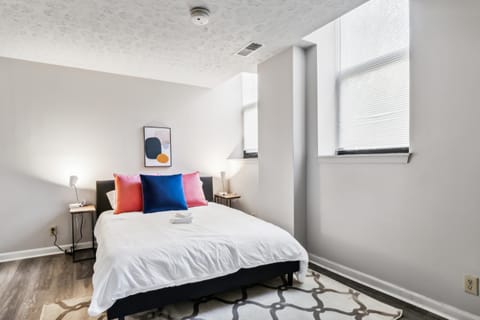 Cozy & Spacious 2 Bedroom 2 Bathroom Apartment in Jefferson County