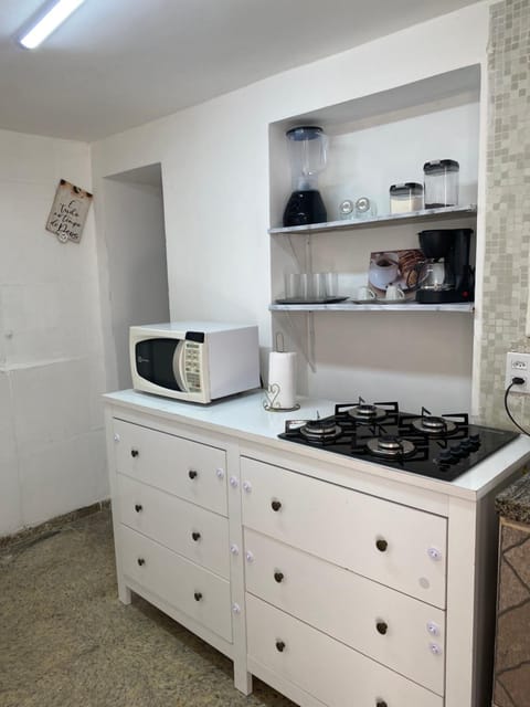 Coffee/tea facilities, stove