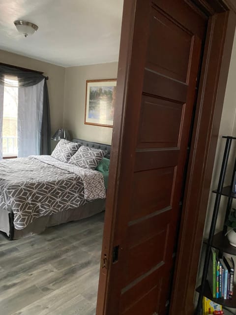 Casa ubicada 6 minutos del centro 6 minutes to Downtow No permited partys or smoking Apartment in Milwaukee