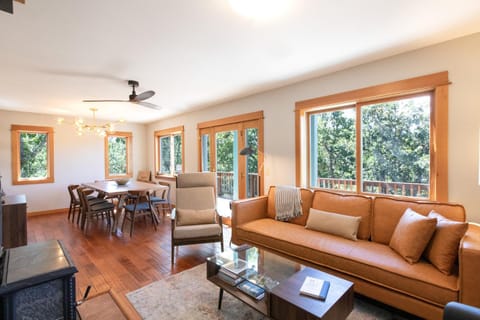 The Oaks House in Lyle