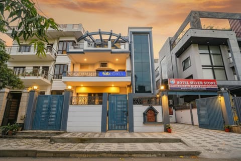 Property building, Facade/entrance