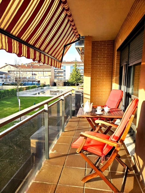 Garden, Balcony/Terrace, Swimming pool
