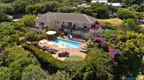 Amakhaya Lodge Bed and Breakfast in Cape Town