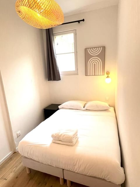 LAMENNAIS GAUCHE - T3 rénové en plein centre rennais Apartment in Rennes