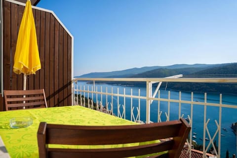 View (from property/room), Mountain view, Sea view
