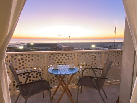 View (from property/room), Balcony/Terrace, Sea view, Sunset