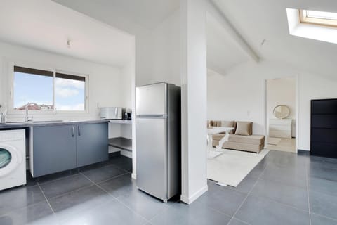 Kitchen or kitchenette, Living room