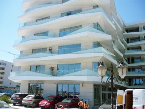 Property building, Location