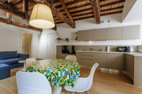 Kitchen or kitchenette, Living room, Dining area