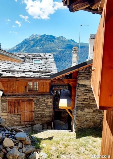 LES LAIX - Chaleureux appartement 5 pers - Proche La Rosière Apartment in Montvalezan