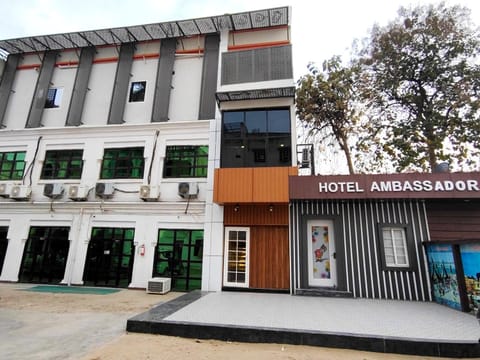 Property building, Facade/entrance