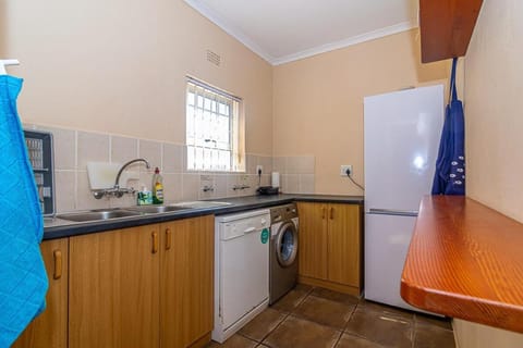 Island View - Franskraal House in Western Cape