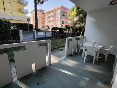 Garden, Garden, Balcony/Terrace