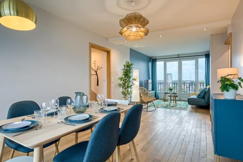 Living room, Seating area, Dining area