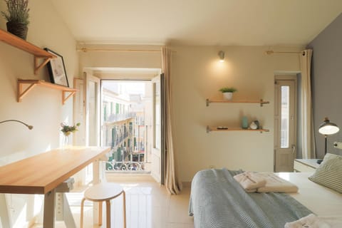 Bed, Balcony/Terrace, Photo of the whole room, Bedroom