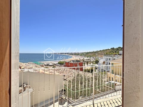 Day, Natural landscape, View (from property/room), Balcony/Terrace, Beach, City view, Sea view