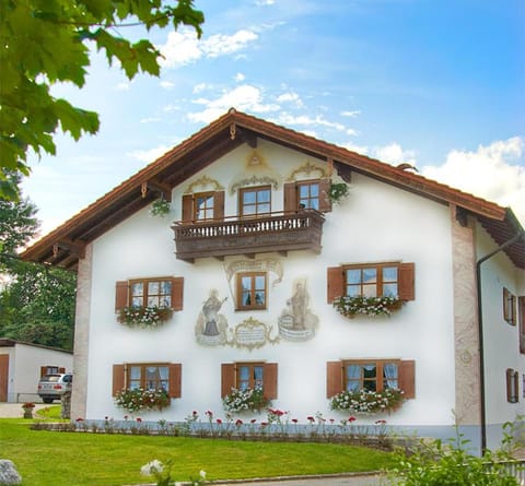Lindlweberhof Bed and Breakfast in Rosenheim