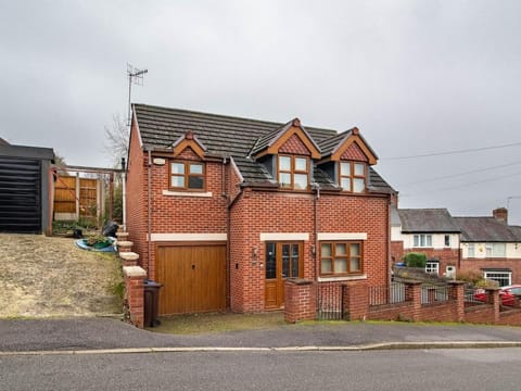Exclusive 3-Bedroom Villa in Sheffield Villa in Sheffield
