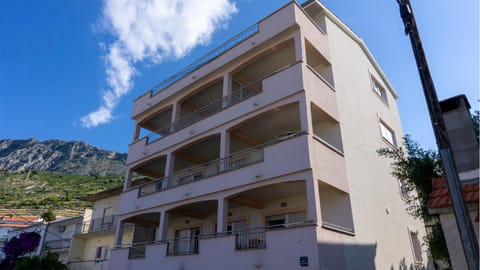 Property building, Day, Natural landscape, View (from property/room), Balcony/Terrace, Mountain view