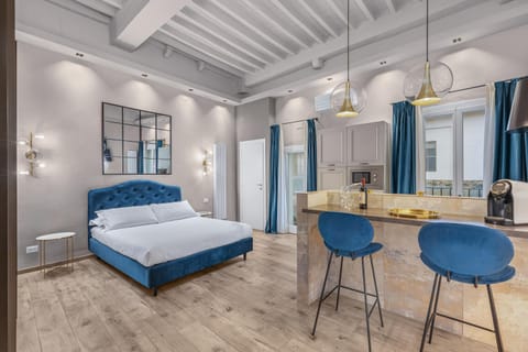 Bed, Living room, Photo of the whole room, Seating area, Dining area, Bedroom