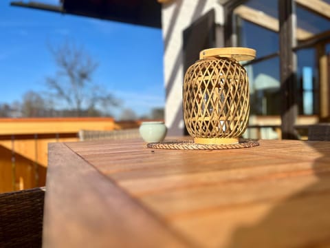 Balcony/Terrace, Decorative detail
