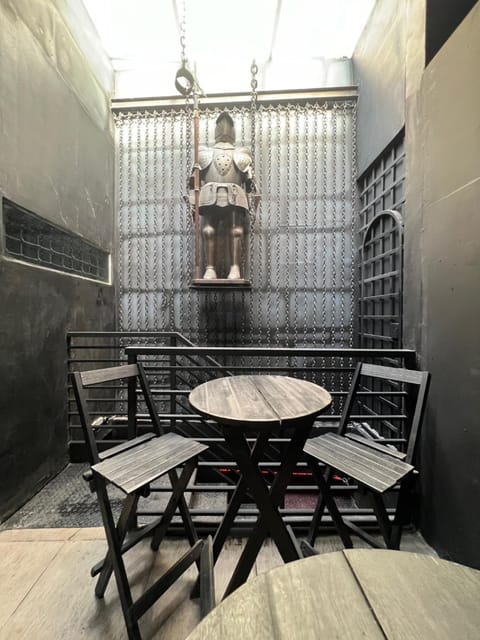 Seating area, Dining area