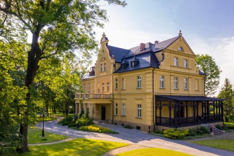 Property building, Spring, Day, Natural landscape