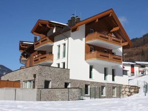 Property building, Winter