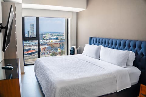 Bed, View (from property/room), Photo of the whole room, City view