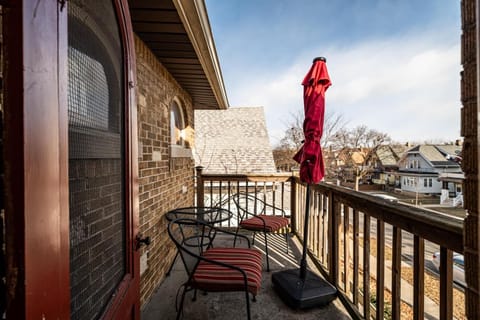 Charming 6BR Home in Milwaukees Historic District House in Milwaukee