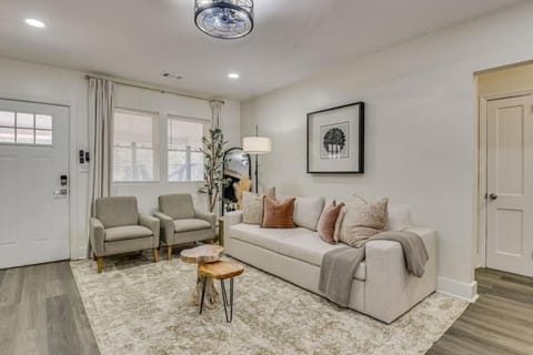 Organic Modern Apt 1mi to Masters with Pool Table Apartment in North Augusta