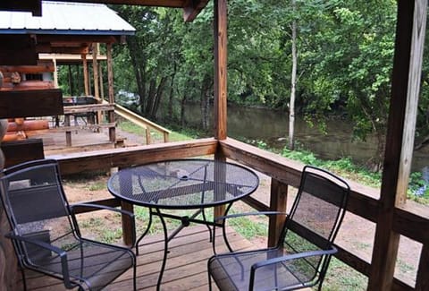 Bear Track on Tellico River House in Tennessee