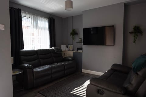 Caras Place , Falls Road House in Belfast