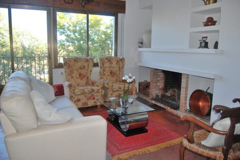 Communal lounge/ TV room, Living room