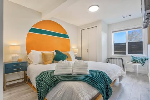 Skyline Vibes Groovy 70s Style City & Mtn Views Apartment in Colorado Springs