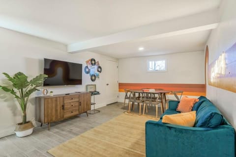 Skyline Vibes Groovy 70s Style City & Mtn Views Apartment in Colorado Springs