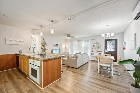 Kitchen or kitchenette, Living room, Dining area