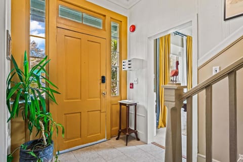 Old Carrabelle Hotel Captains Quarters Suite House in Carrabelle