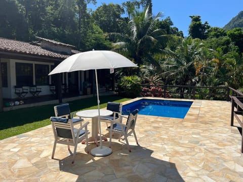 Vista Mar em Angra Casa Com Piscina Pet Friendly House in Angra dos Reis