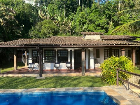 Vista Mar em Angra Casa Com Piscina Pet Friendly House in Angra dos Reis